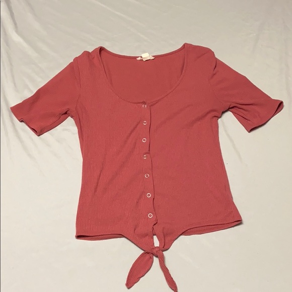 Button up shirt - Picture 2 of 3